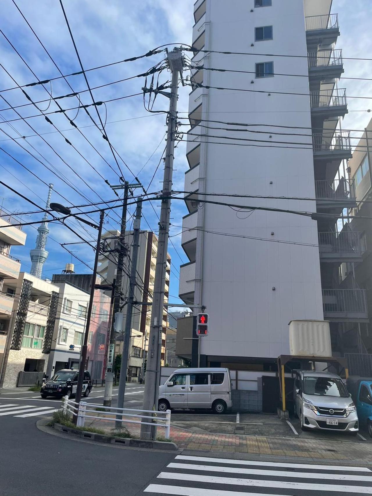 Calum Asakusa Imado Tokyoカルム浅草今戸ツインルーム新築民泊東京浅草隅田川今戸神社近くスカイツリー見えるコンビニコインランドリー近くある浅草駅まで徒歩圏内アクセス便利成田空港羽田空港銀座渋谷東京駅直通 Exterior photo
